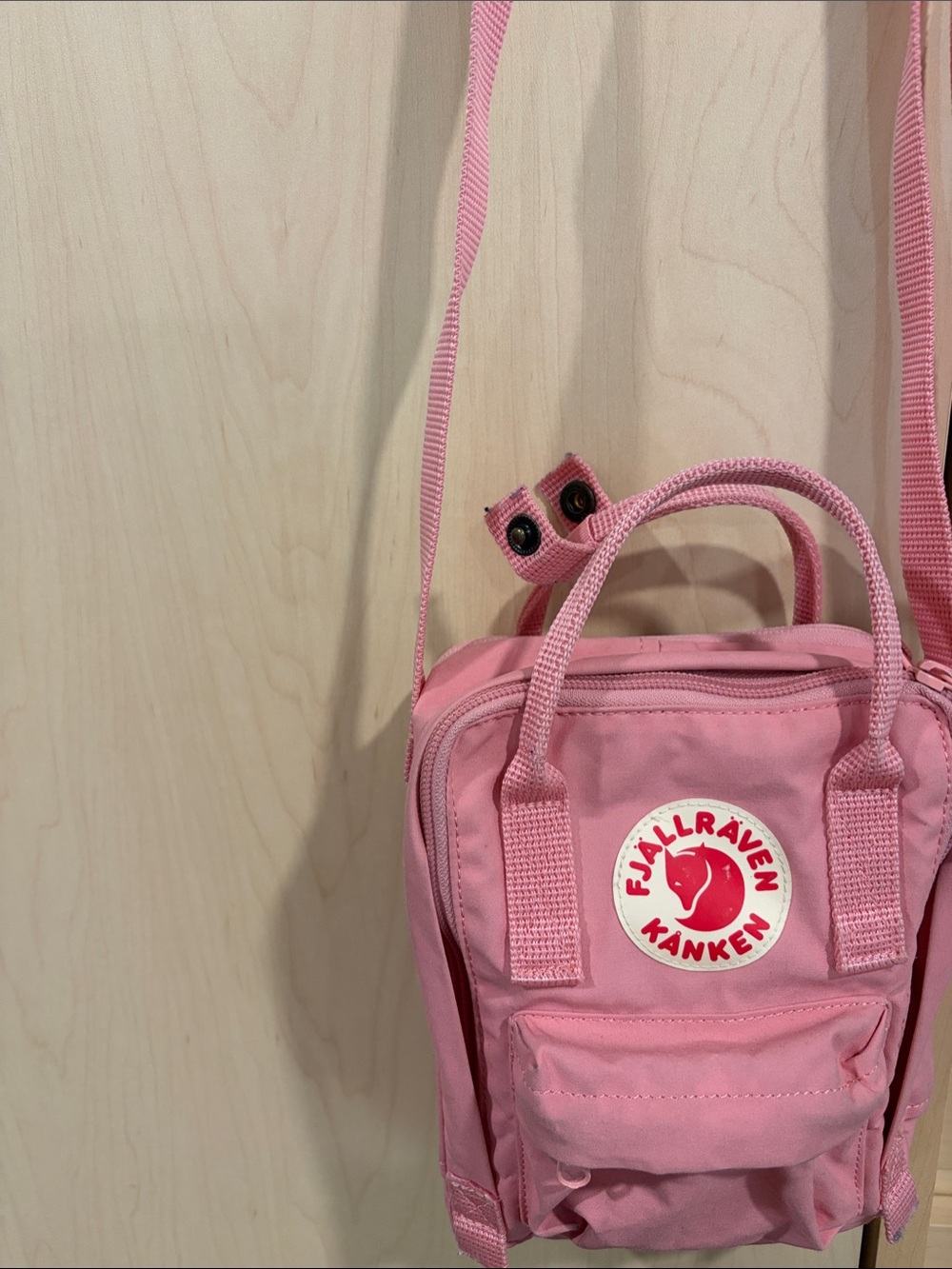 Fjallraven Kånken Mini Kids Backpack in Pink